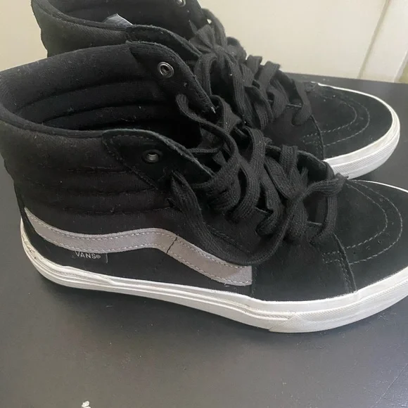 Vans Black and White High-Top Skate Shoes - Picture 2 of 4